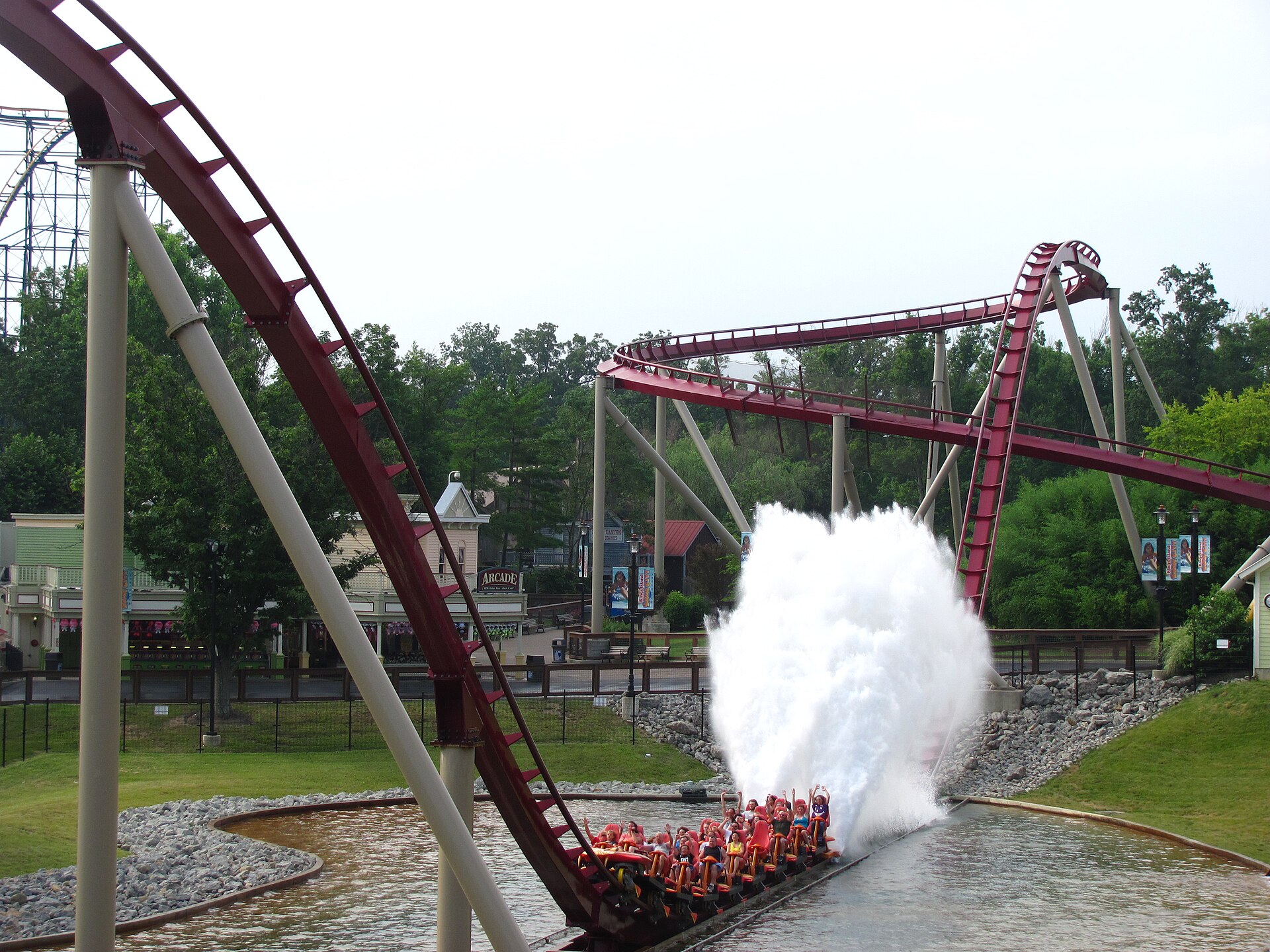 Diamondback — Hyper Coaster, Kings Island