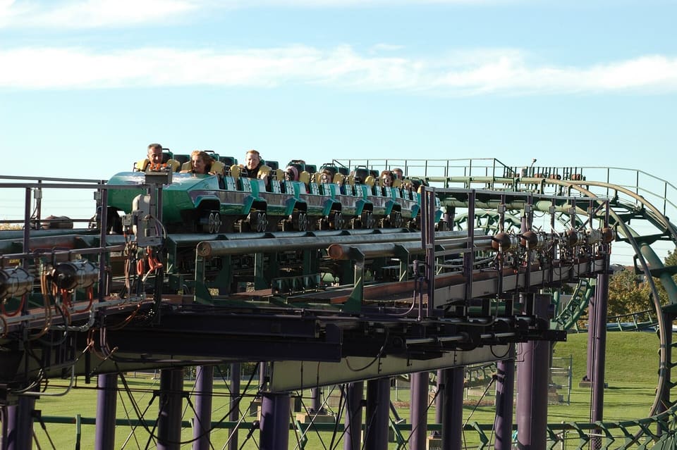 Dragon Fyre — Corkscrew Coaster, Canada's Wonderland