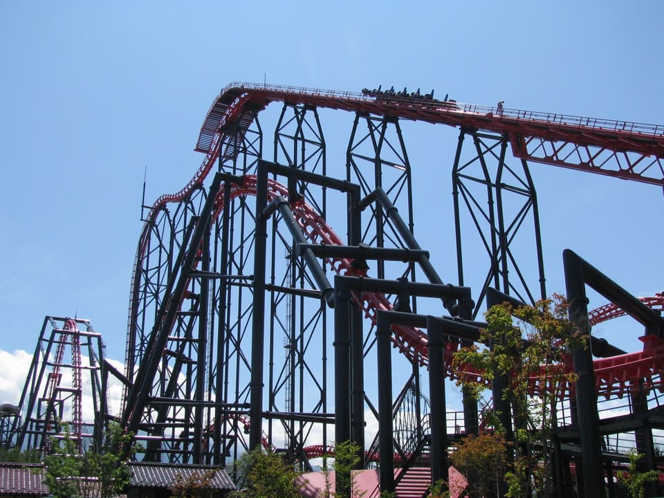 Eejanaika — 4th Dimension Coaster, Fuji-Q Highland