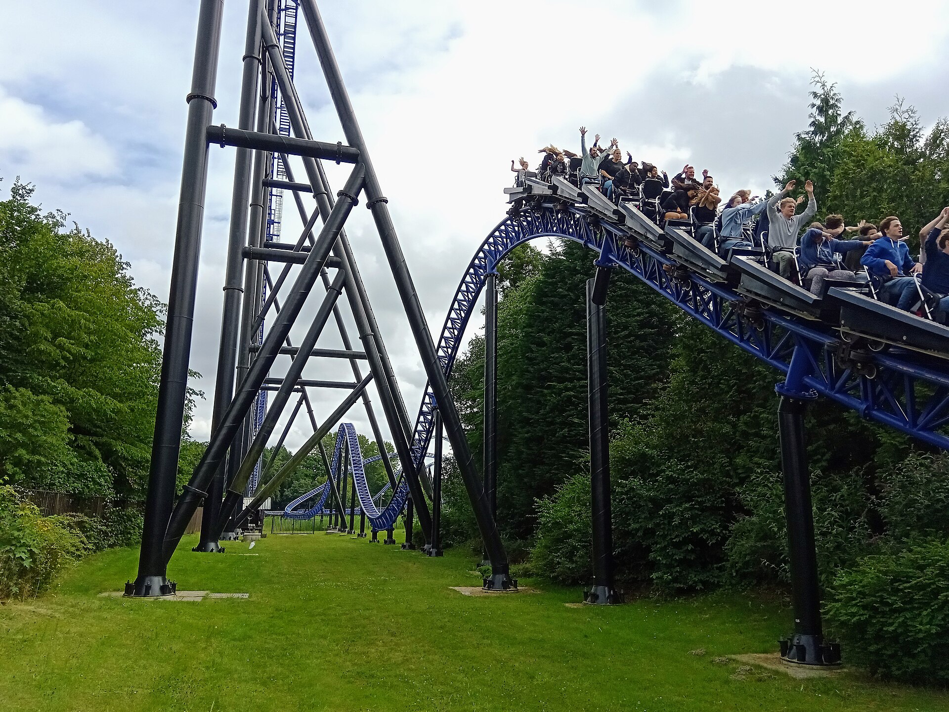 Goliath — Mega Coaster, Walibi Holland
