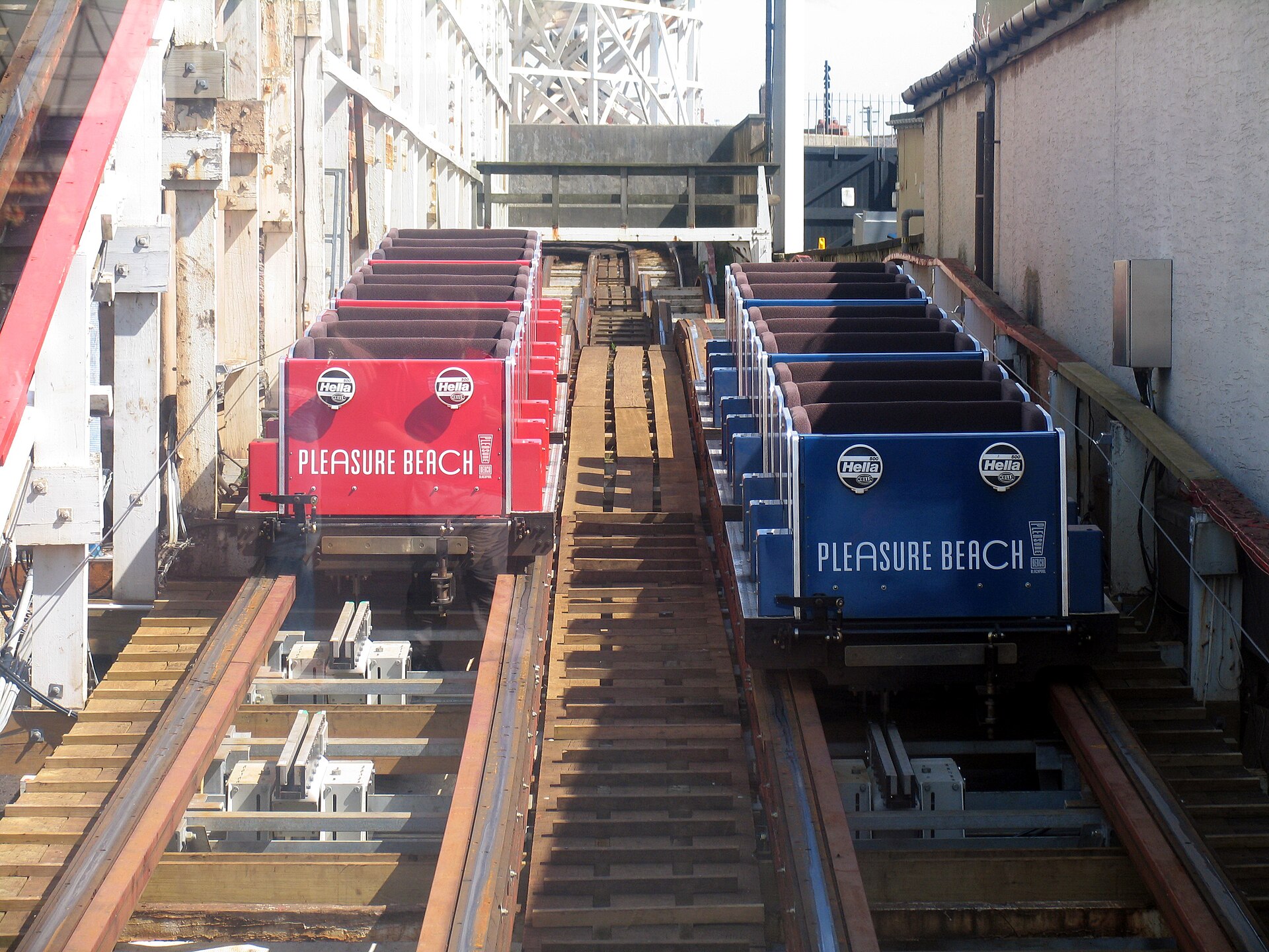 Grand National — Möbius-loop racing wooden coaster, Blackpool Pleasure Beach