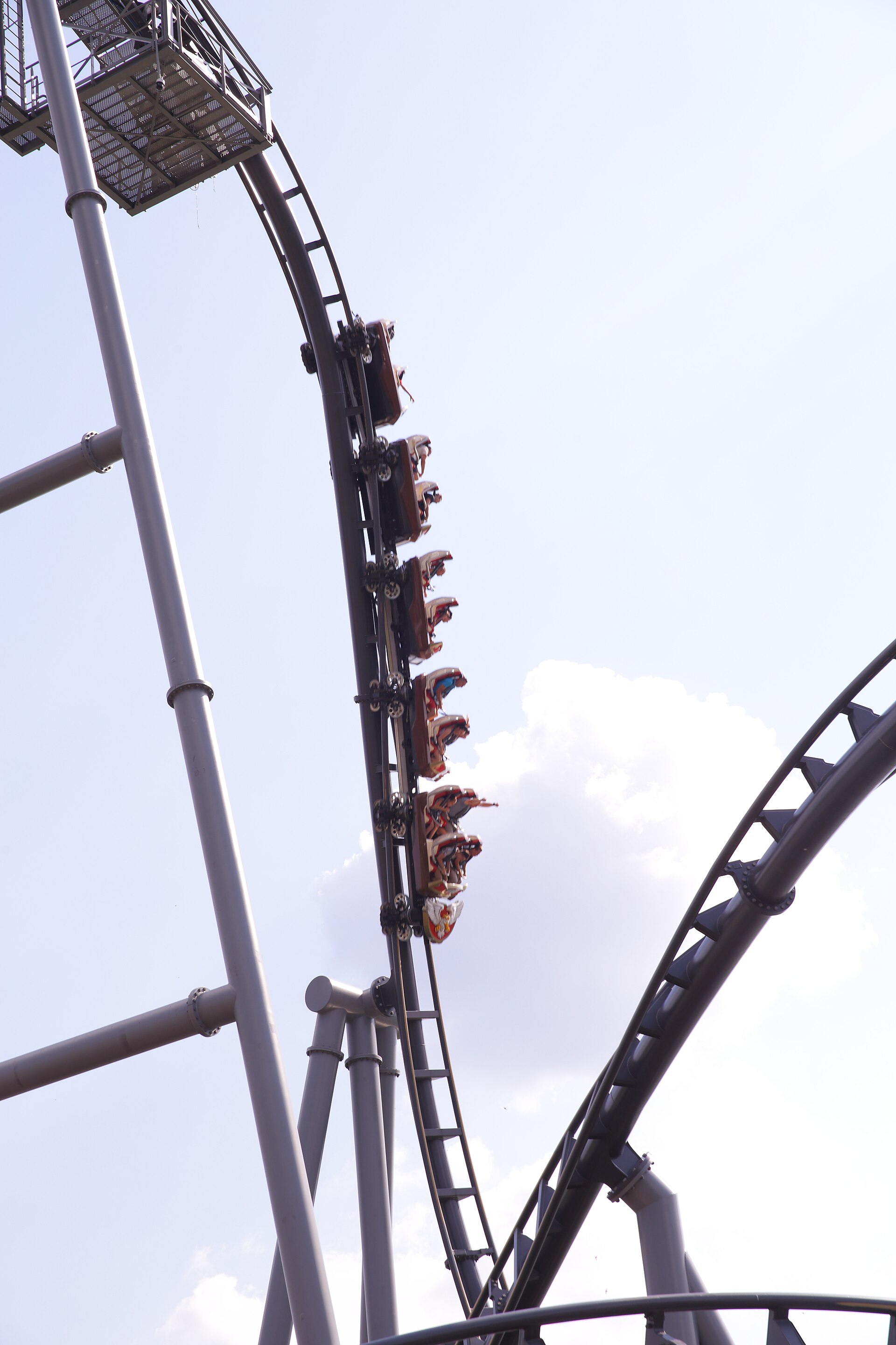 Lech Coaster — Bermuda Blitz, Legendia