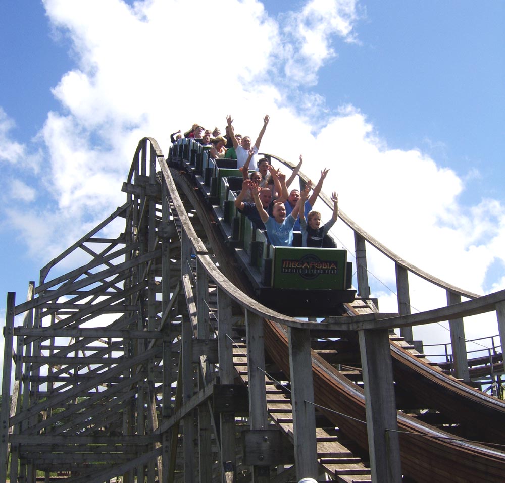 Megafobia — Wooden twister, Oakwood Theme Park
