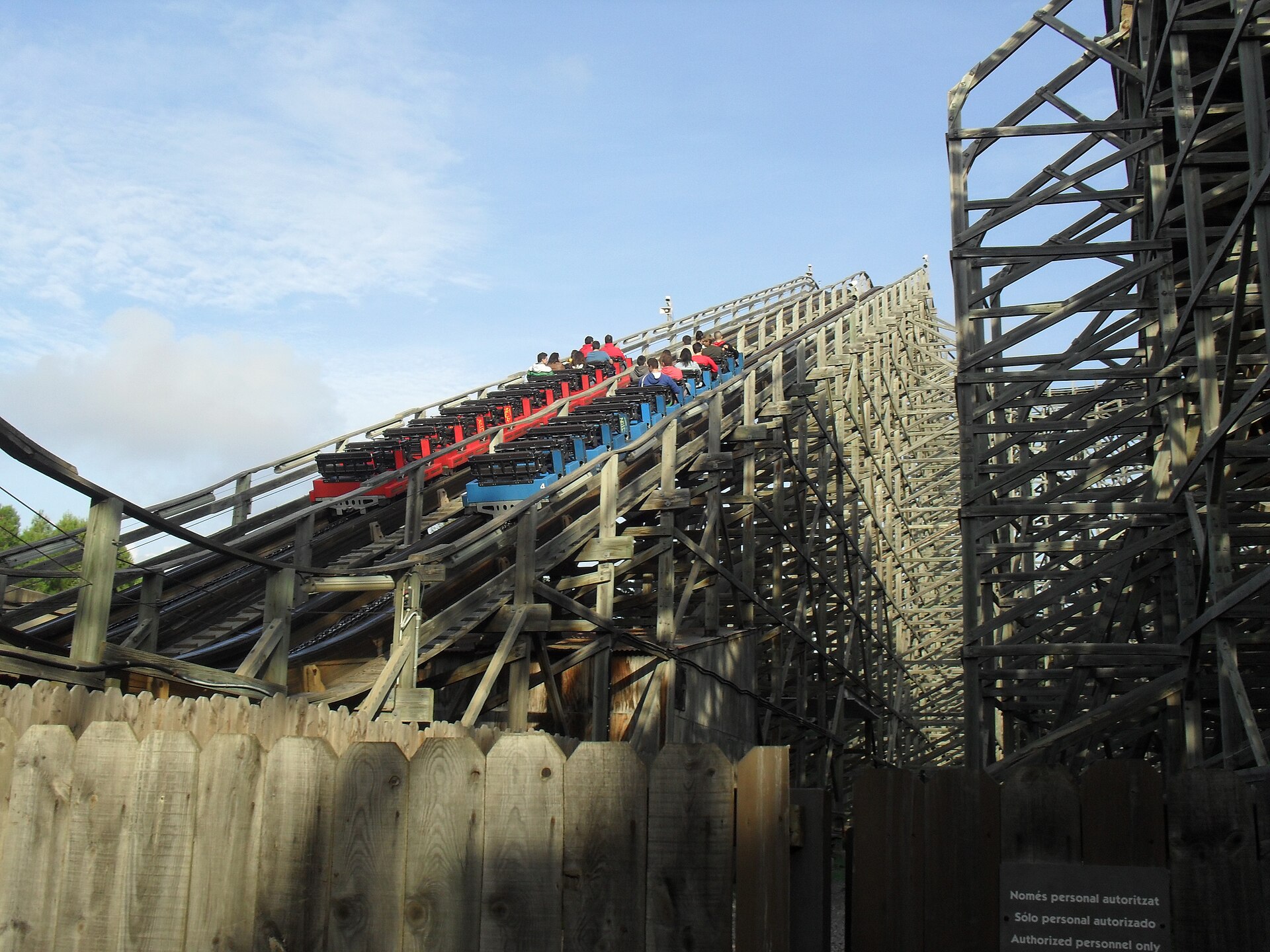 Stampida — Dueling wooden coaster, PortAventura