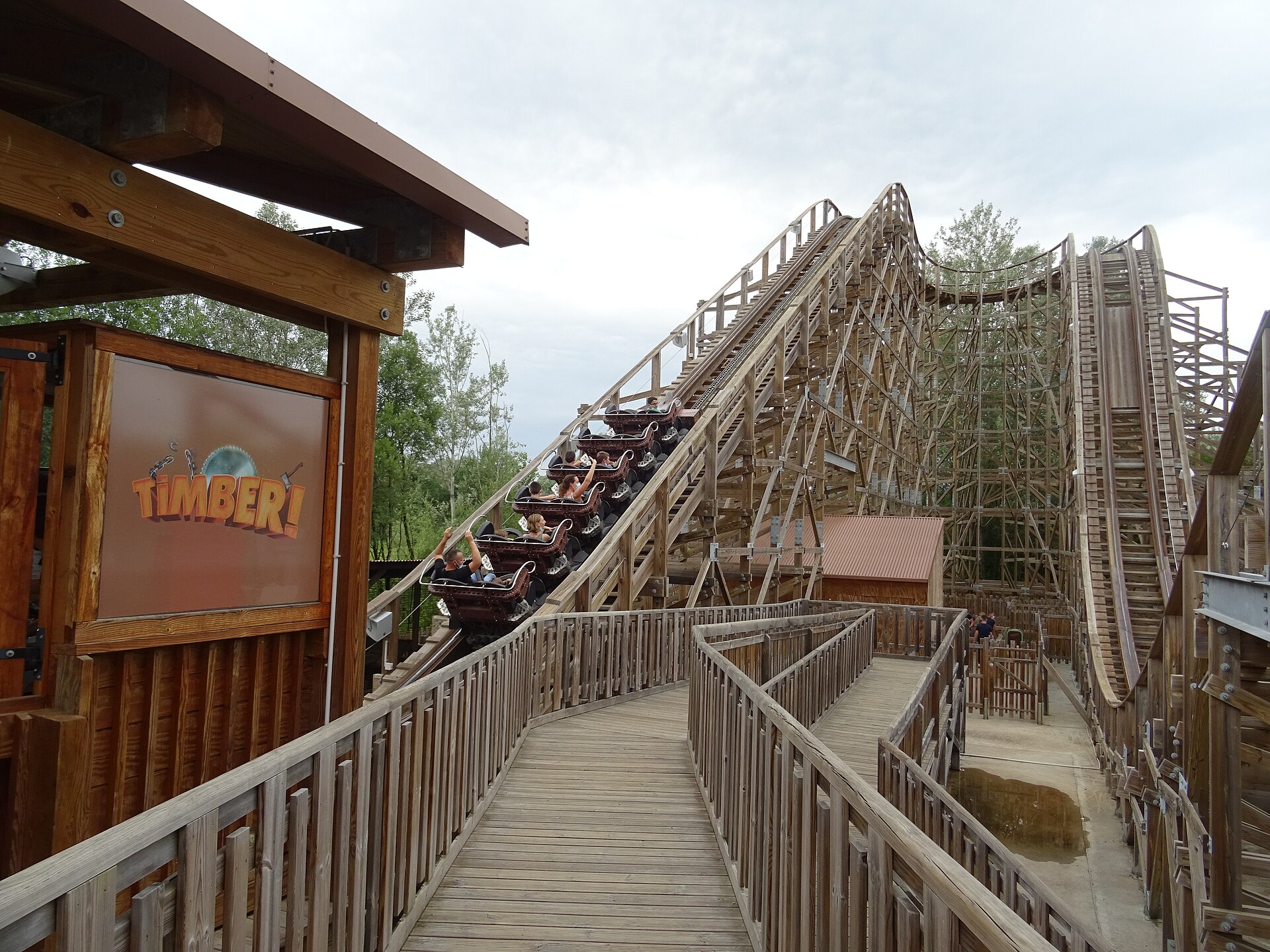 Timber — Family wooden coaster, Walibi Rhone-Alpes