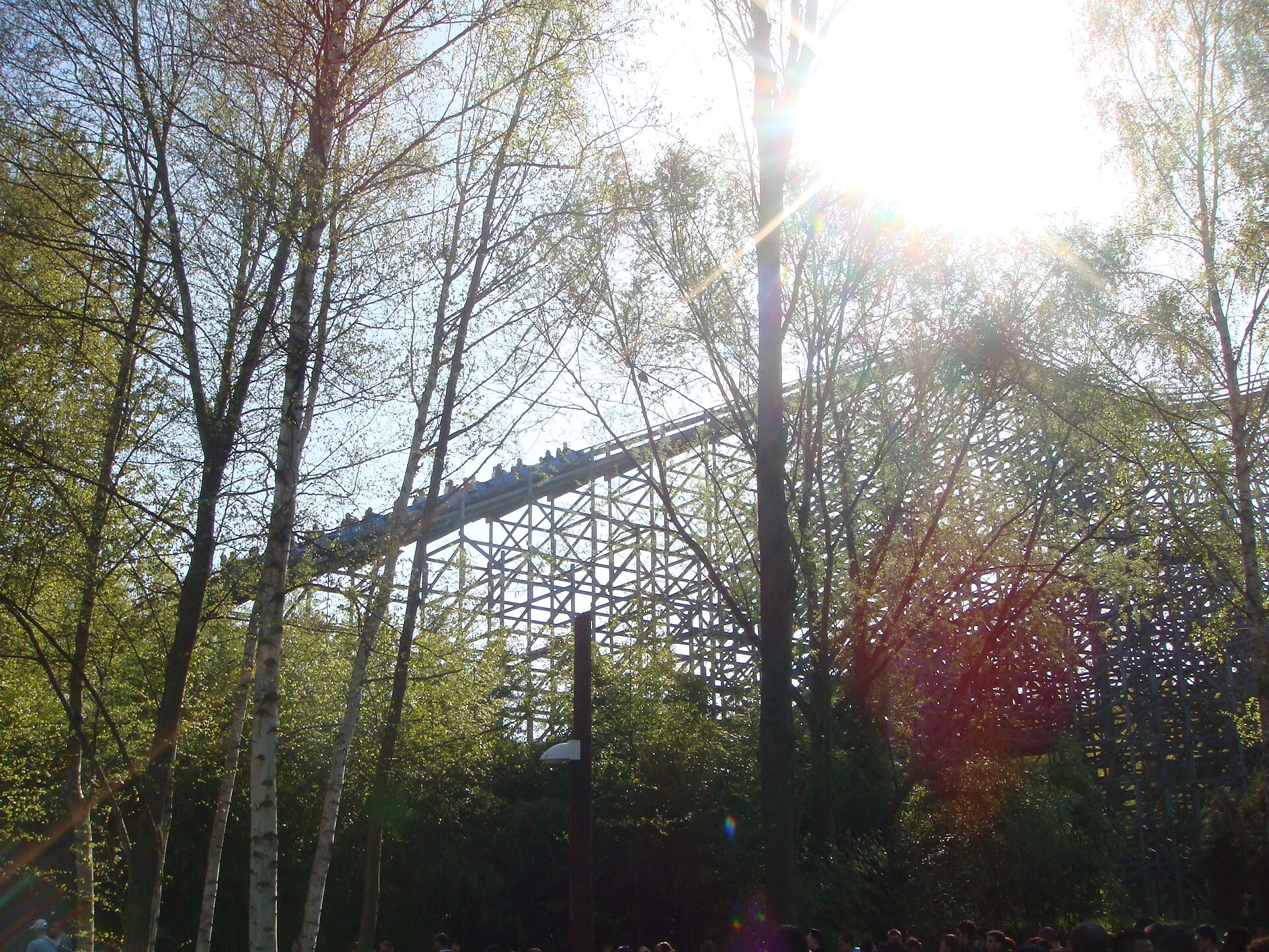 Tonnerre 2 Zeus — Wooden out-and-back (Gravity Group retrack 2019-2022, Timberliner trains), Parc Asterix