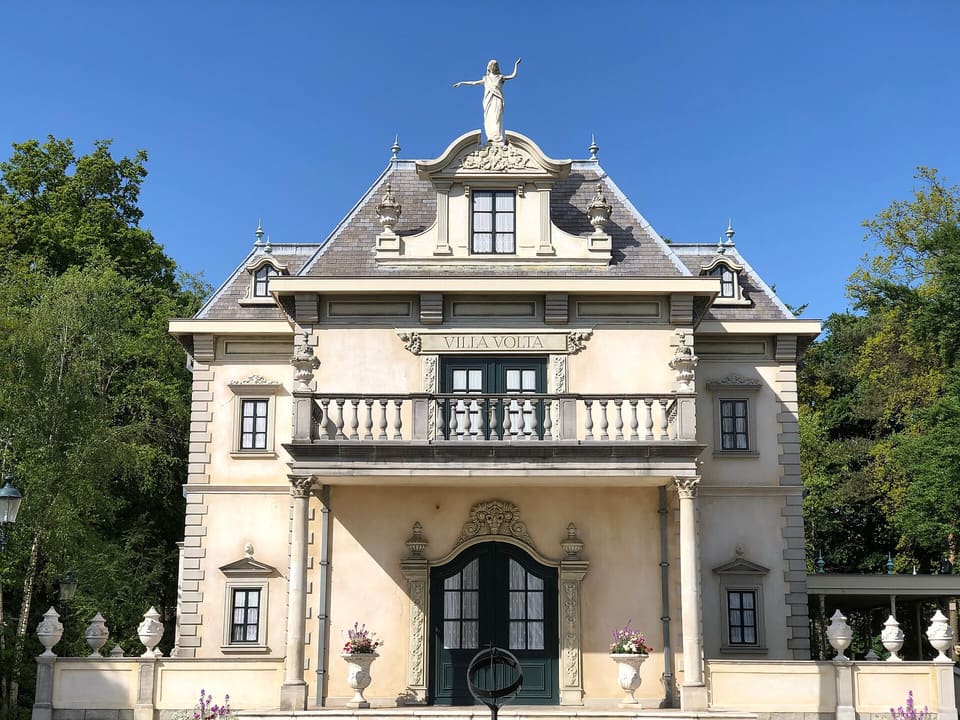 Villa Volta — Madhouse, Efteling
