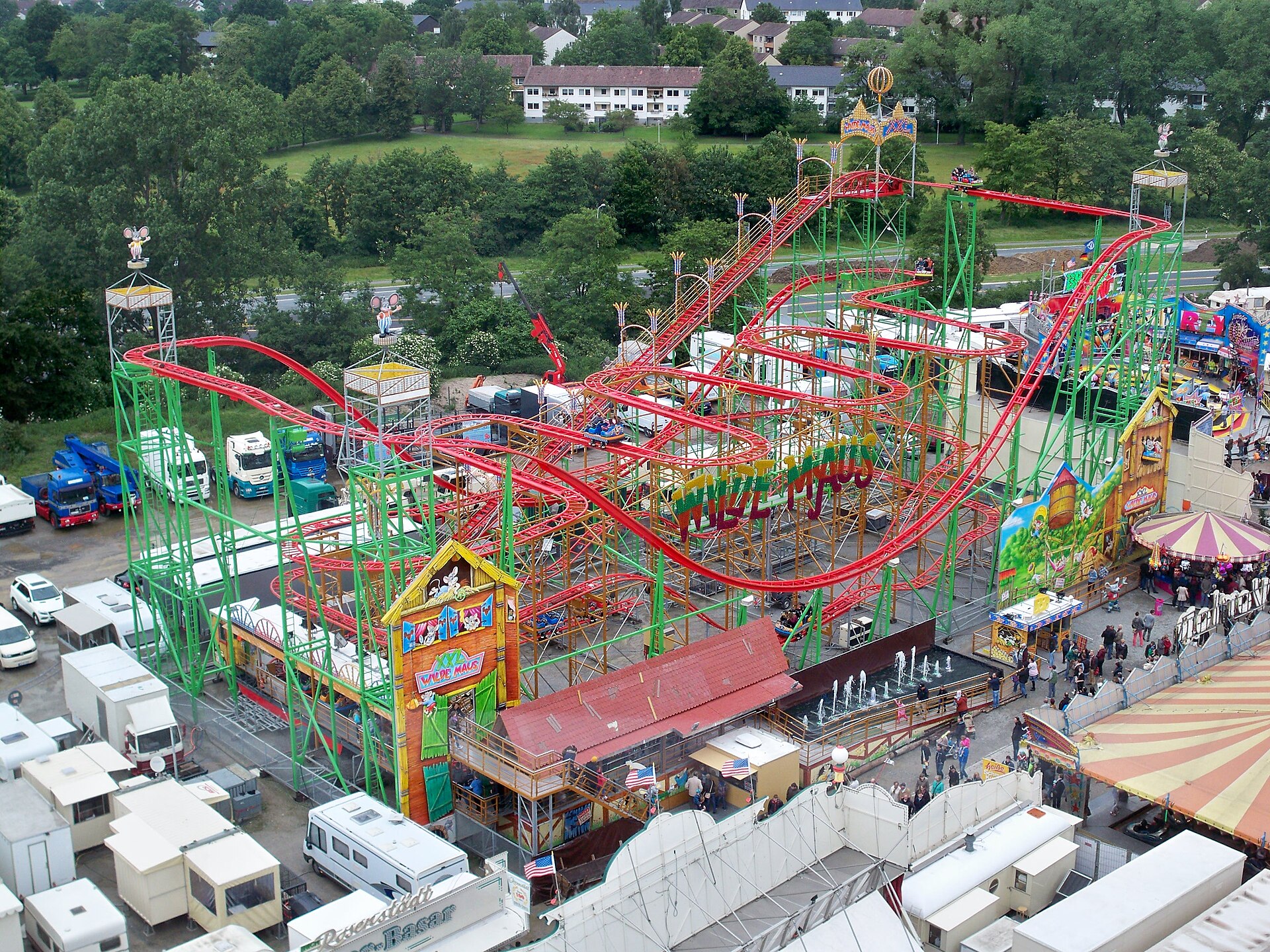 Wilde Maus XXL — Extended portable wild mouse (world's largest transportable wild mouse), Travelling (Max Eberhard) — German fairs / Hyde Park Winter Wonderland